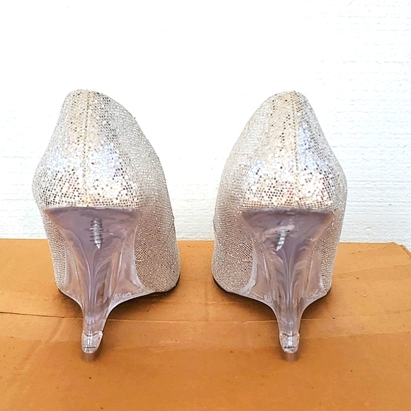 LIKE NEW: CLEAR BOTTOM PRINCESS WEDGES - Picture 4 of 11